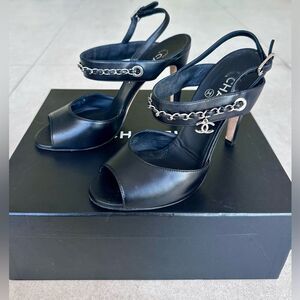 Chanel CC Charm Black Leather Chain Link Peep Toe Heel Sandals EU 37.5 US 6.5 7